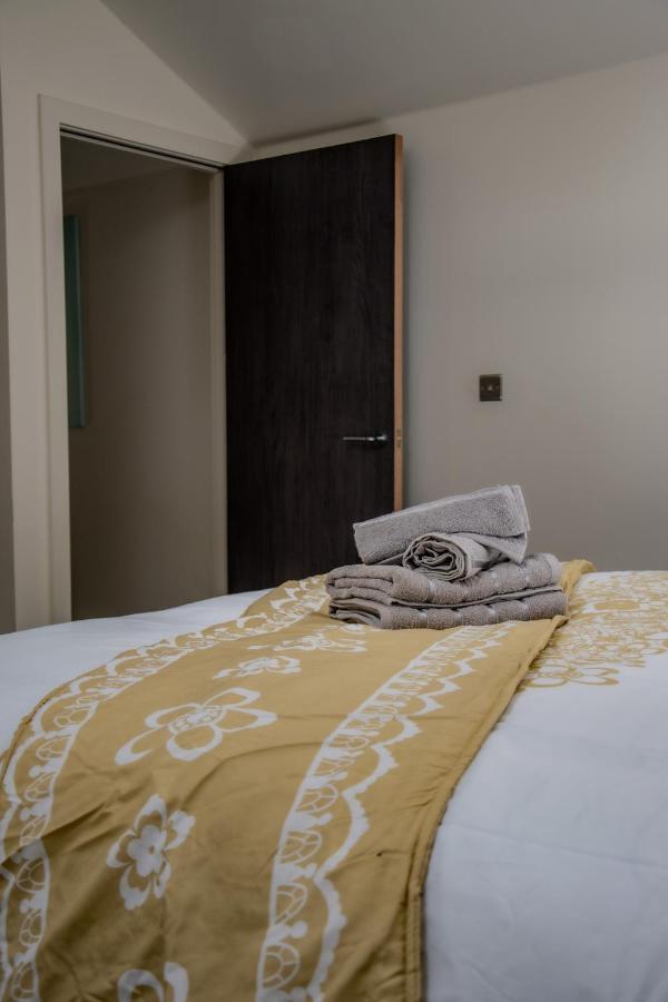 Bv Lush Apartment At Conditioning House Bradford Bradford  Exterior foto